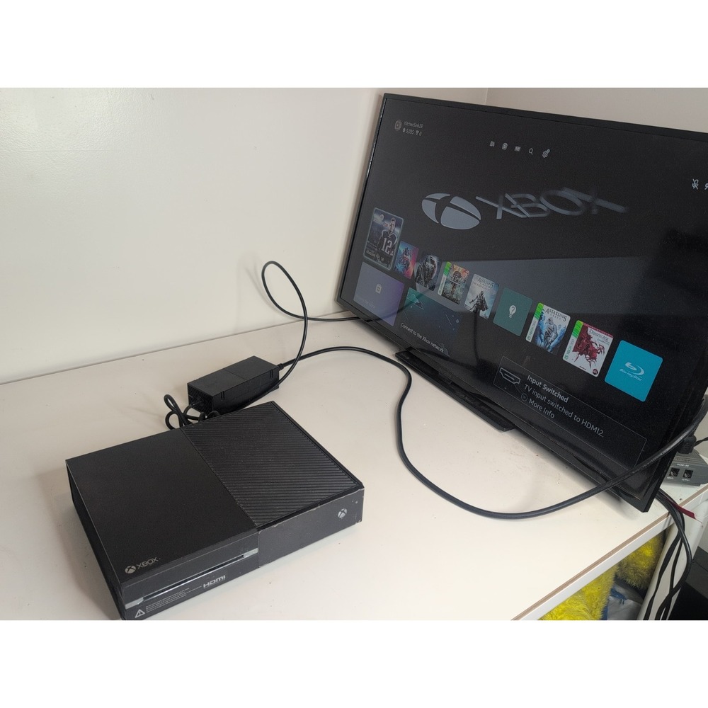 Xbox One Bundle w/ Kinect 4 Controllers 5 Games  1 Power Cord Original Box - Picture 9 of 16